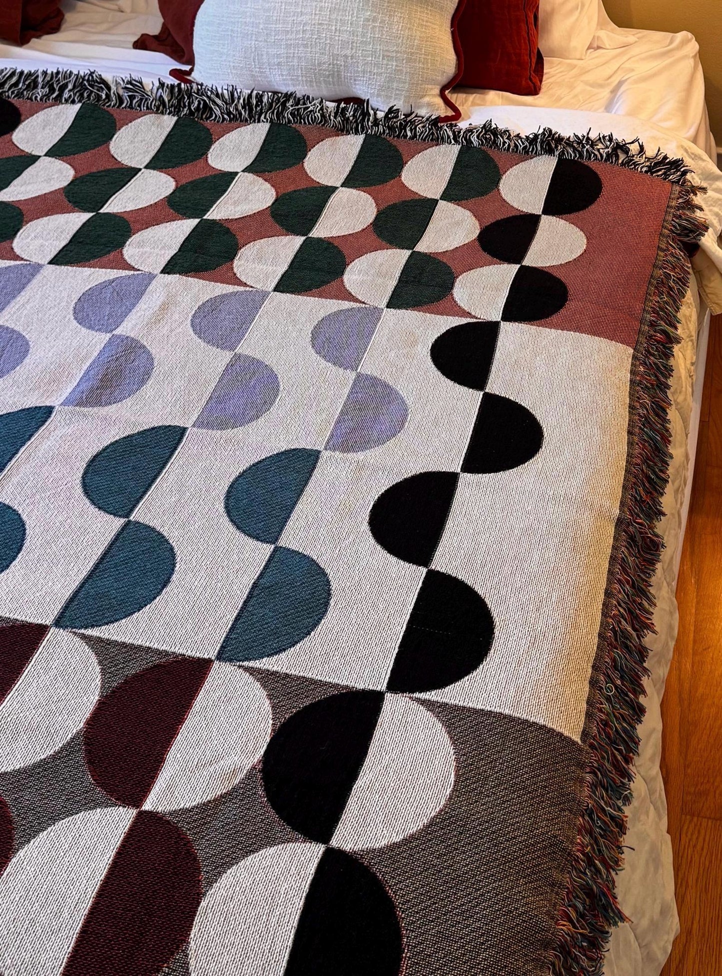 Desbundar Woven Throw Blanket