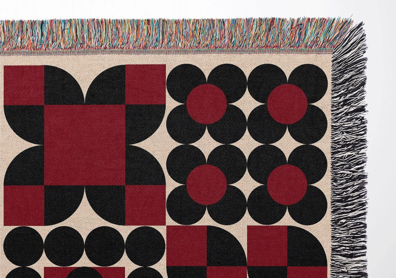 1923 Woven Throw Blanket